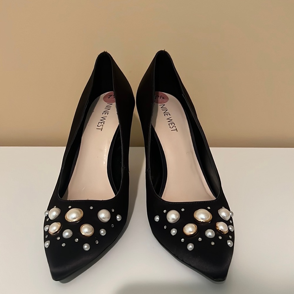 Black heels. Size 7.5. Nine West